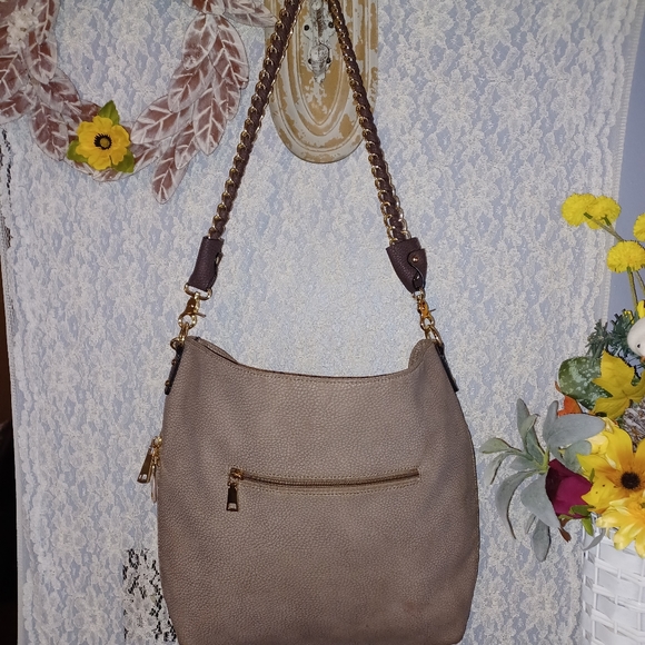 G.H. Bass & Co. Large Leather Taupe Women's Shoulder Bag 16x14" - Picture 5 of 16